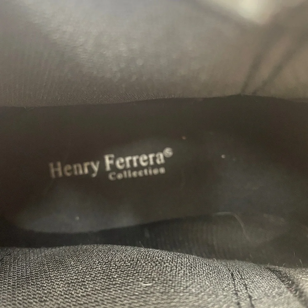 Henry Ferrera boot in black size 8